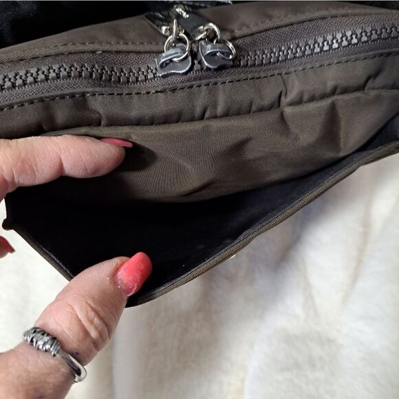 Fossil Messenger Bag Good Condition - Picture 6 of 10